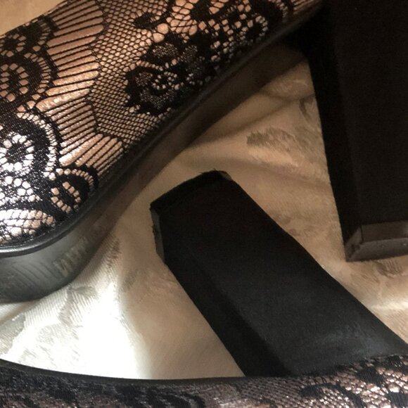 Black and Silver Lace Look Toeless Pump - Picture 12 of 16